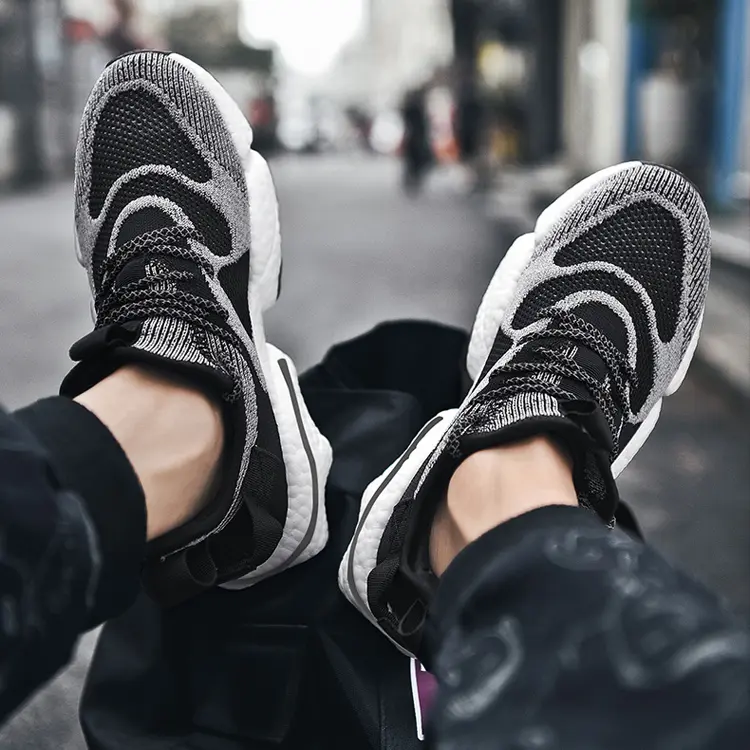 China Factory Wholesale Soft Sole Breathable Upper Men Sport Sneaker Knit Running Shoes